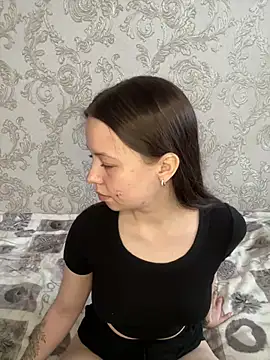 Snapshot of Arielle_Swan chatting on March 5, 2025, 8:43 am Arielle Swan online show from March 5, 2025, 8:43 am