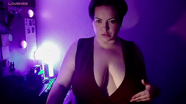 Snapshot of BlackkkVelvet chatting on February 13, 2026, 11:12 pm BlackkkVelvet online show from February 13, 2026, 11:12 pm