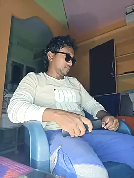 bigcock thick online show from February 18, 2026, 4:14 pm