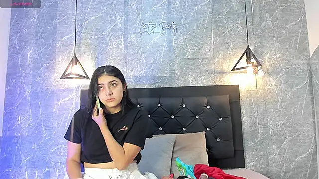 Snapshot of emberhodson chatting on September 19, 2025, 11:00 am emberhodson online show from September 19, 2025, 11:00 am