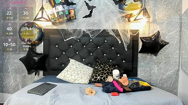 Snapshot of emberhodson chatting on October 15, 2025, 12:16 pm emberhodson online show from October 15, 2025, 12:16 pm