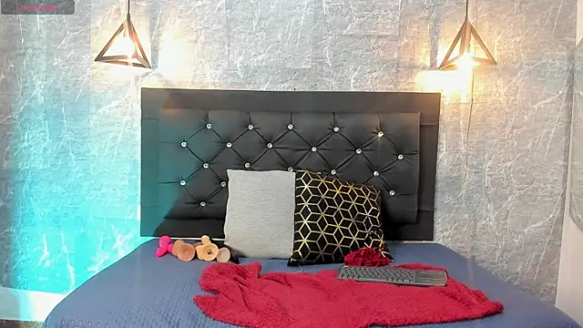 Snapshot of emberhodson chatting on November 16, 2025, 11:27 am emberhodson online show from November 16, 2025, 11:27 am