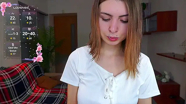 Snapshot of ErlinaBuoy chatting on October 27, 2025, 5:33 am ErlinaBuoy online show from October 27, 2025, 5:33 am