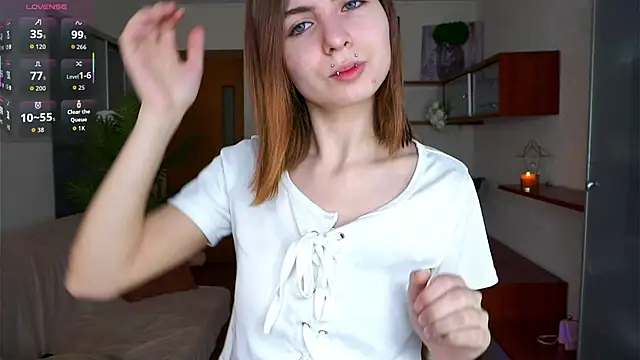 Snapshot of ErlinaBuoy chatting on November 7, 2025, 6:13 am ErlinaBuoy online show from November 7, 2025, 6:13 am