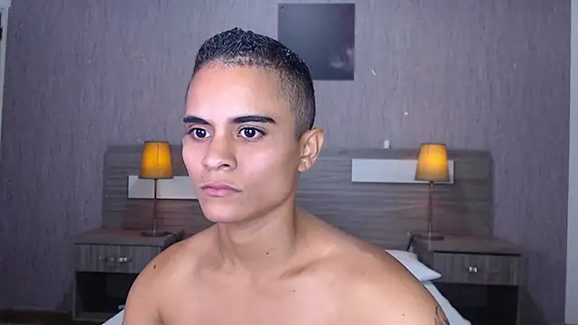 Liiamthompson online show from September 21, 2025, 9:11 am