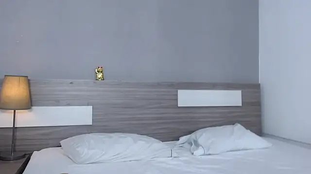 Liiamthompson online show from September 29, 2025, 10:42 am