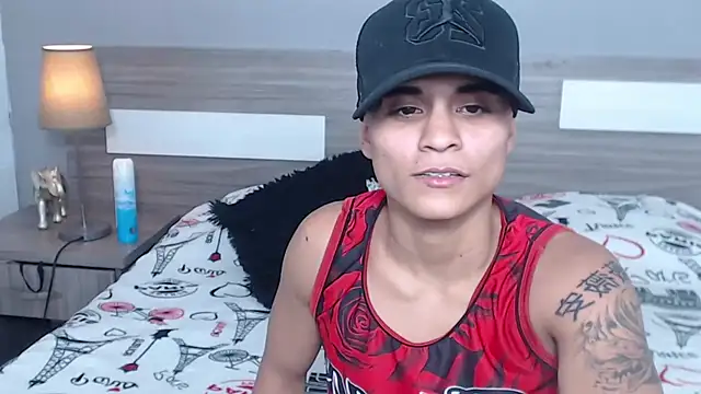 Liiamthompson online show from October 10, 2025, 11:37 pm