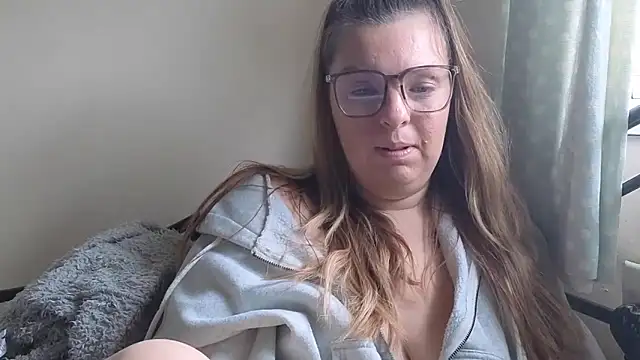 Snapshot of Demi_WelshX chatting on October 15, 2025, 9:09 am Demi WelshX online show from October 15, 2025, 9:09 am