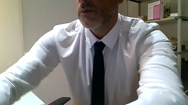 66MA69 online show from April 5, 2026, 5:15 am