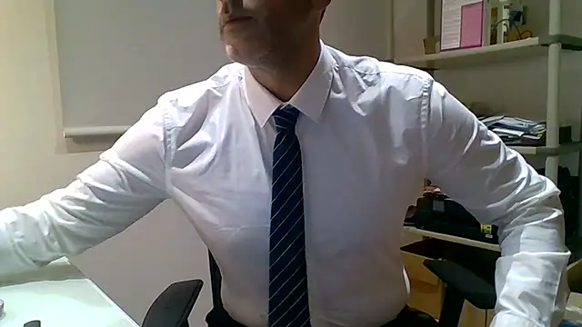 66MA69 online show from April 15, 2026, 4:30 am