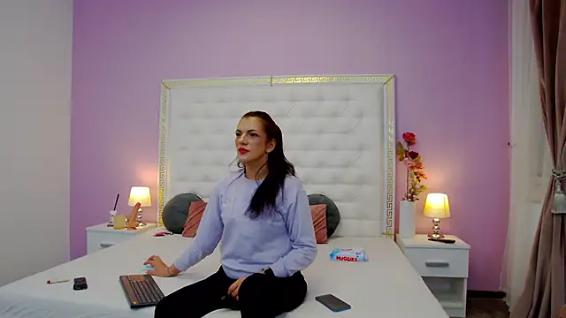 Snapshot of LissaAnn chatting on March 21, 2025, 11:45 pm LissaAnn online show from March 21, 2025, 11:45 pm