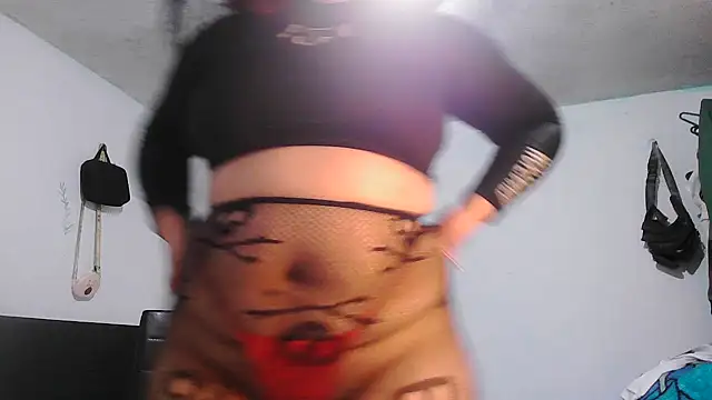 alexandraluv online show from October 30, 2025, 10:10 pm