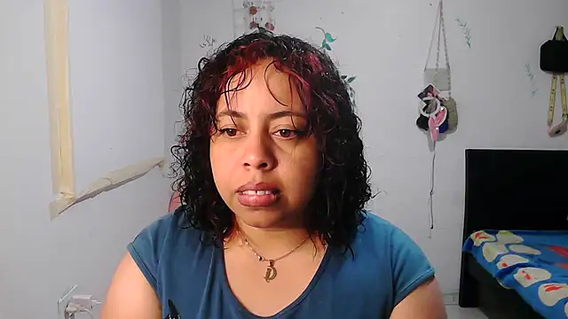 alexandraluv online show from November 23, 2025, 7:24 pm