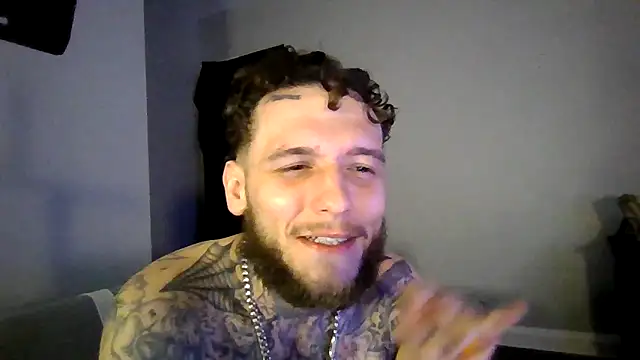 Snapshot of cruz815 chatting on February 14, 2026, 8:11 am cruz815 online show from February 14, 2026, 8:11 am