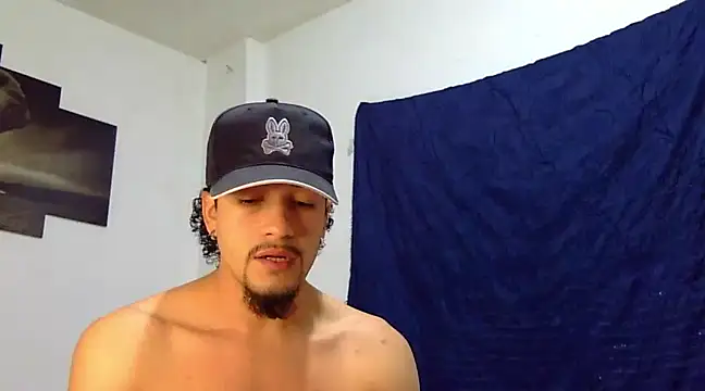 Snapshot of Keiviid chatting on February 11, 2025, 1:41 pm Keiviid online show from February 11, 2025, 1:41 pm