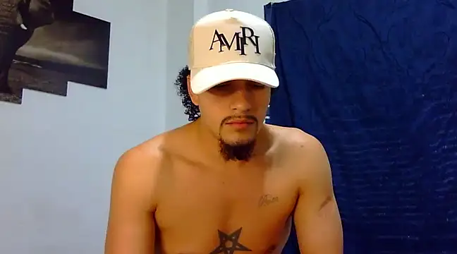 Snapshot of Keiviid chatting on February 14, 2025, 2:02 pm Keiviid online show from February 14, 2025, 2:02 pm