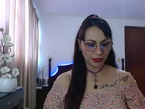 AloLovely  online show from April 2, 2026, 9:12 pm