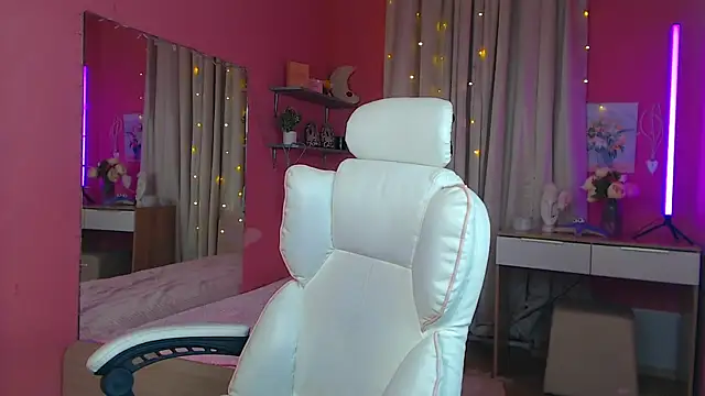 Jenny Smit online show from February 19, 2025, 12:11 pm