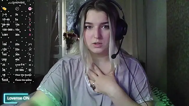 Jenny Smit online show from October 22, 2025, 2:01 am