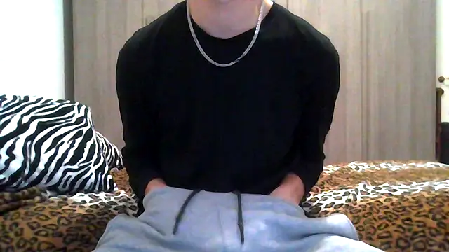 Snapshot of tommyboyteen chatting on February 22, 2025, 4:51 pm tommyboyteen online show from February 22, 2025, 4:51 pm