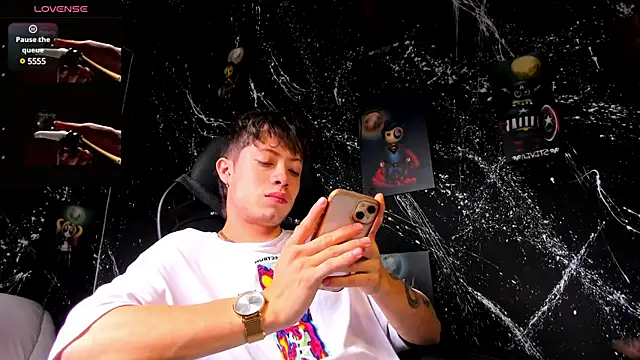 marcuscollins1  online show from February 13, 2025, 5:11 pm