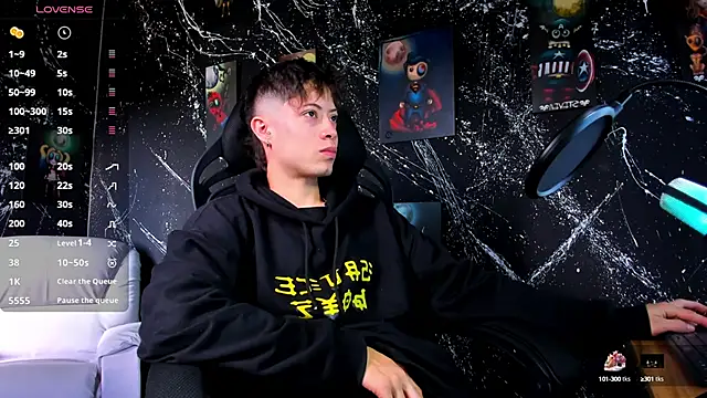 marcuscollins1  online show from February 17, 2025, 3:31 pm