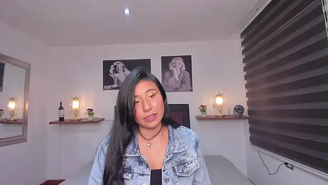 Nohemi louse online show from February 1, 2025, 7:23 pm