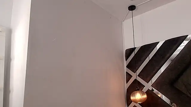 sara lopee1 online show from October 23, 2025, 11:53 am