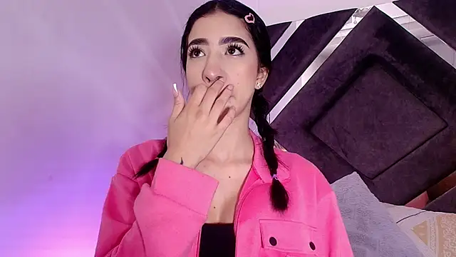 sara lopee1 online show from October 30, 2025, 11:55 am