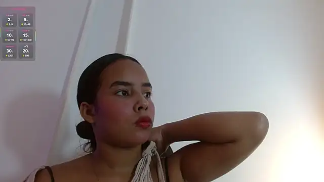 Roxy Stonee online show from September 23, 2025, 7:28 pm