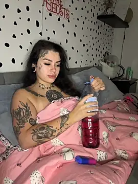 tempzzz12 online show from October 3, 2025, 7:16 am