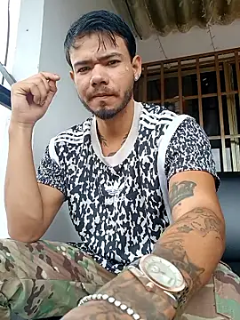 Snapshot of Niick01_ chatting on February 6, 2026, 4:21 pm Niick01 online show from February 6, 2026, 4:21 pm