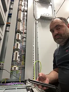 fuocovivo4 online show from January 30, 2025, 2:25 pm