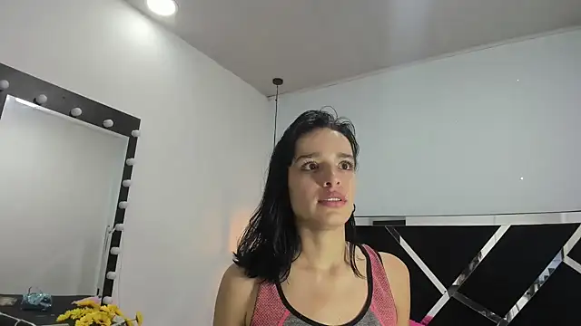 Annyrosee online show from March 17, 2025, 8:30 pm