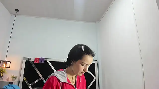 Annyrosee online show from March 20, 2025, 8:08 pm