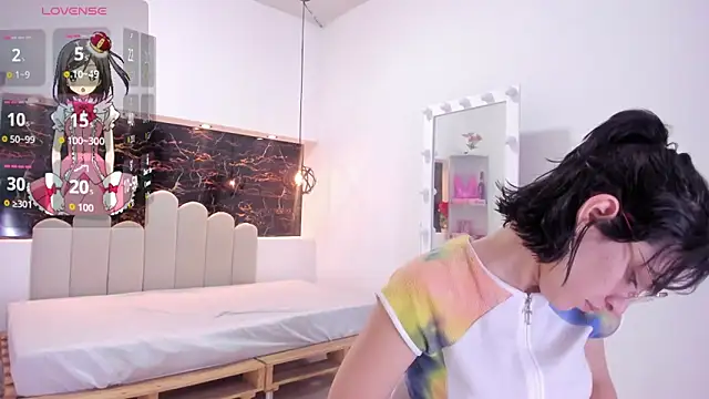 Annyrosee online show from September 9, 2025, 8:19 pm