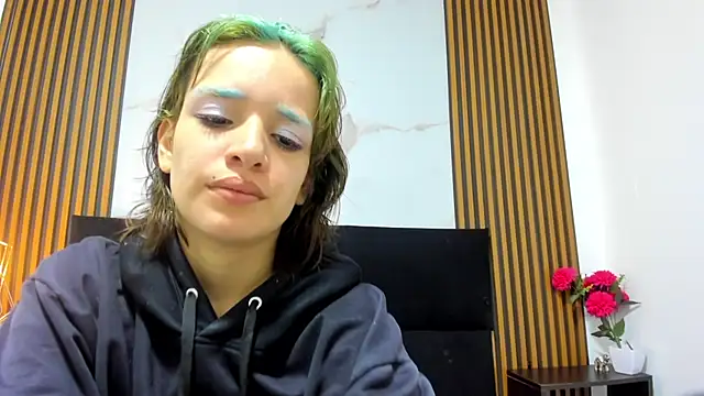 Annyrosee online show from September 27, 2025, 2:11 pm