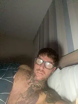 Jamesdeanmcqueen online show from November 4, 2025, 11:26 pm