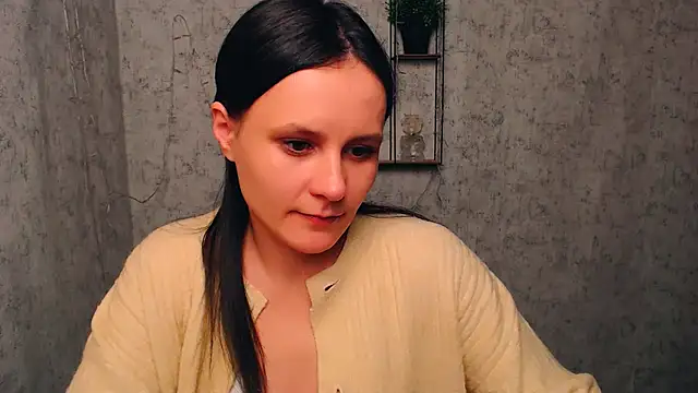 ValeriaHeart  online show from February 11, 2025, 2:13 pm