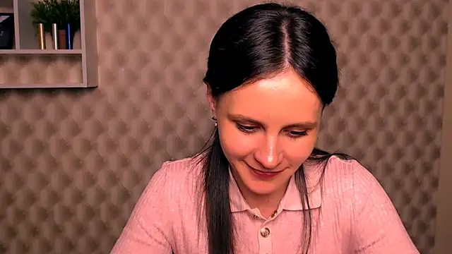 ValeriaHeart  online show from February 26, 2025, 5:39 pm