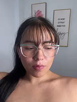 Snapshot of megan_cl chatting on February 21, 2025, 4:18 am megan cl online show from February 21, 2025, 4:18 am