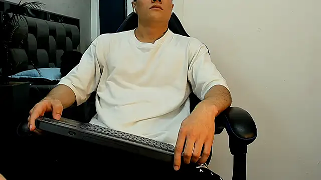 roan birkin online show from October 30, 2025, 7:25 pm