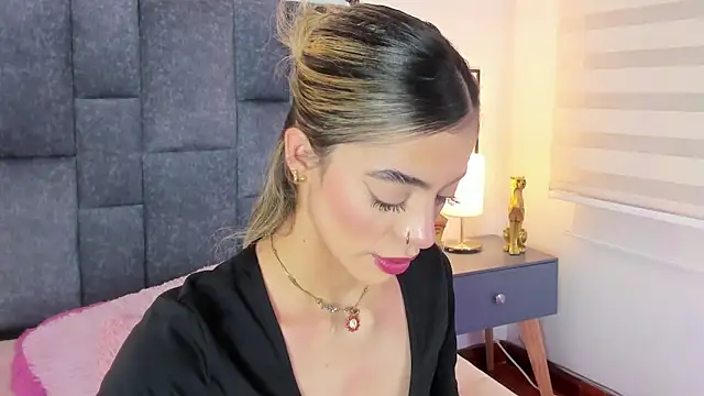 Violetta Ficher online show from April 13, 2026, 2:17 am