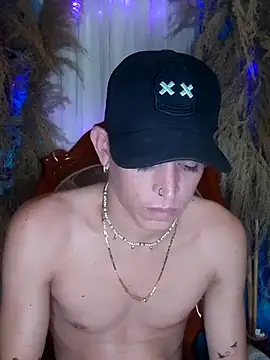 Snapshot of duquehotvoy chatting on February 5, 2025, 6:48 pm duquehotvoy online show from February 5, 2025, 6:48 pm