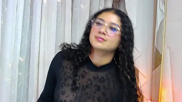 GinevraCarusso online show from September 20, 2025, 6:31 pm