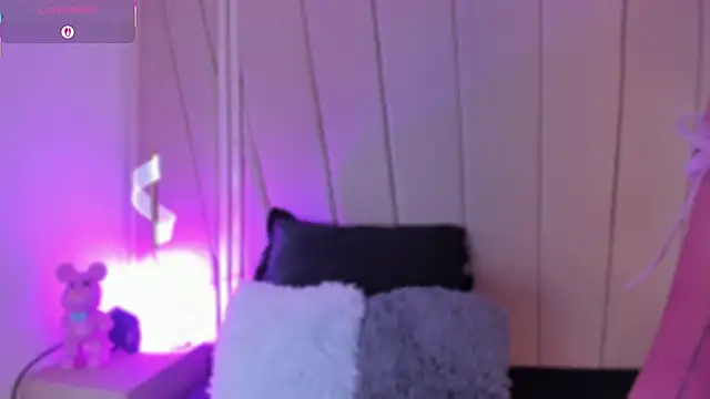 Nikki vega online show from February 27, 2025, 4:31 am