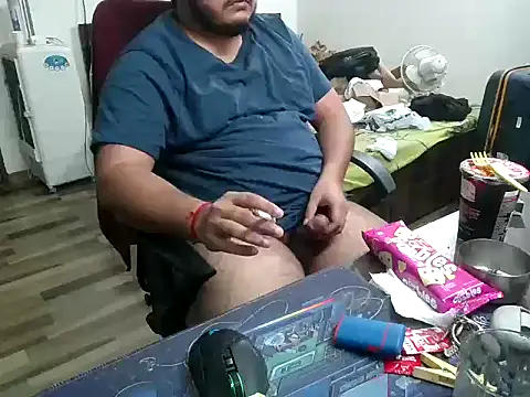 Snapshot of TheIndianTower chatting on December 15, 2025, 5:06 pm TheIndianTower online show from December 15, 2025, 5:06 pm