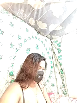 Snapshot of monekhan123 chatting on March 10, 2025, 5:39 pm monekhan123 online show from March 10, 2025, 5:39 pm