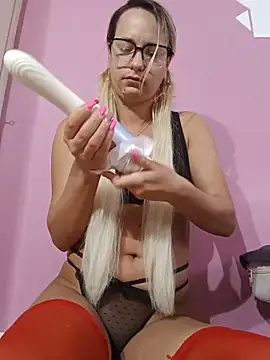 Mia RainX online show from June 17, 2026, 4:15 am