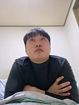 offwhite777 online show from January 31, 2025, 1:56 pm